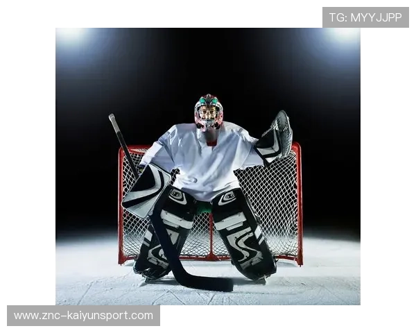 冰球守门员用屁股挡球登热榜