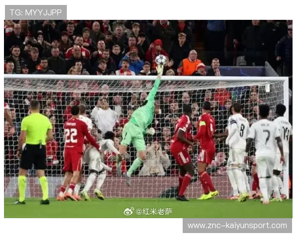 欧冠神扑经典镜头被反复回放成赛事纪念