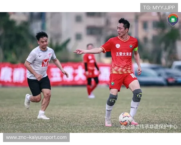 线上线下结合推动足球文化传播,吸引更多年轻群体,足球线上教学 线上线下结合推动足球文化传播,吸引更多年轻群体,足球线上教学